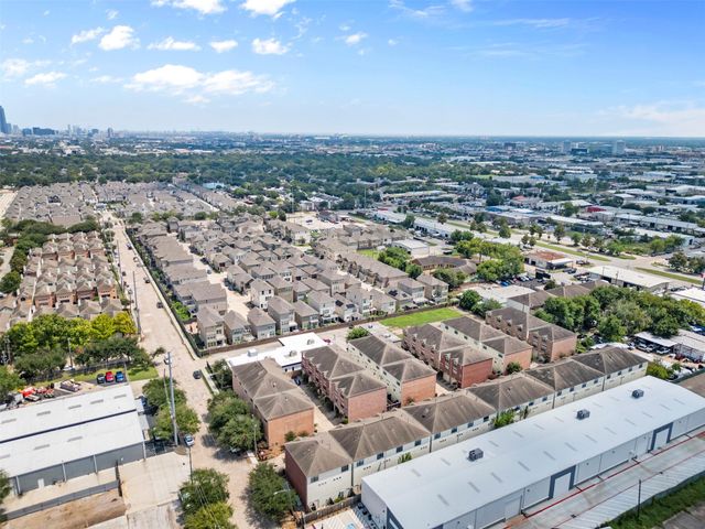 8715 Meadowcroft Drive 201, Houston, TX 77063