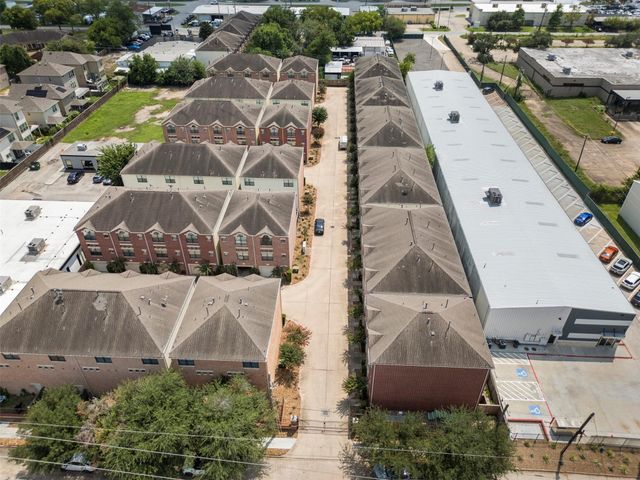 8715 Meadowcroft Drive 201, Houston, TX 77063