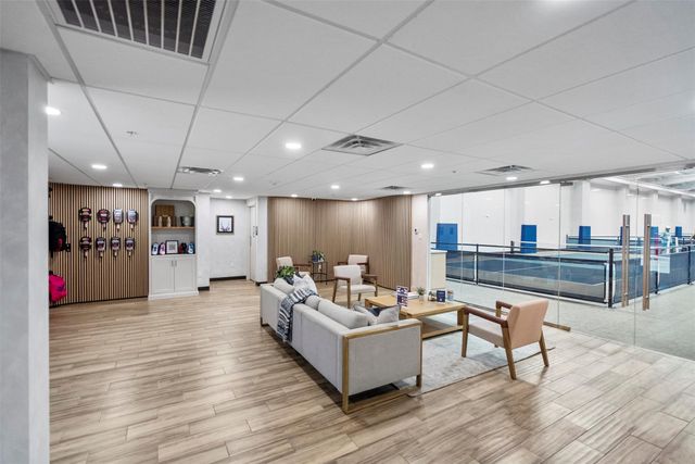 8715 Meadowcroft Drive 201, Houston, TX 77063