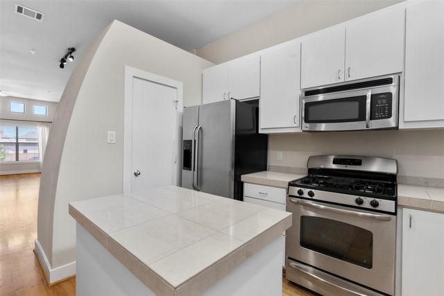 8715 Meadowcroft Drive 201, Houston, TX 77063