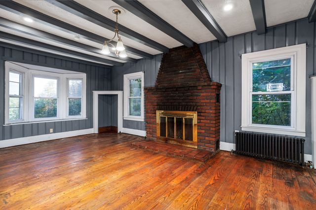 144 Blossom St, Fitchburg, MA 01420