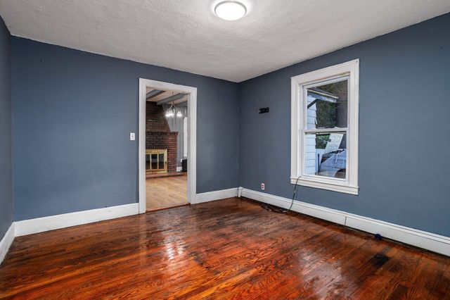 144 Blossom St, Fitchburg, MA 01420
