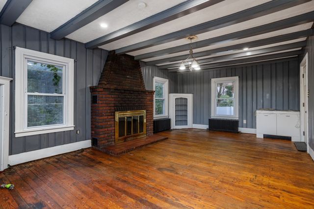 144 Blossom St, Fitchburg, MA 01420