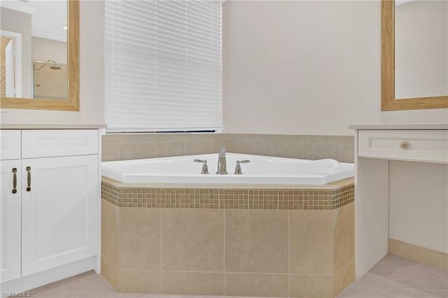 11579 Meadowrun CIR, Fort Myers, FL 33913