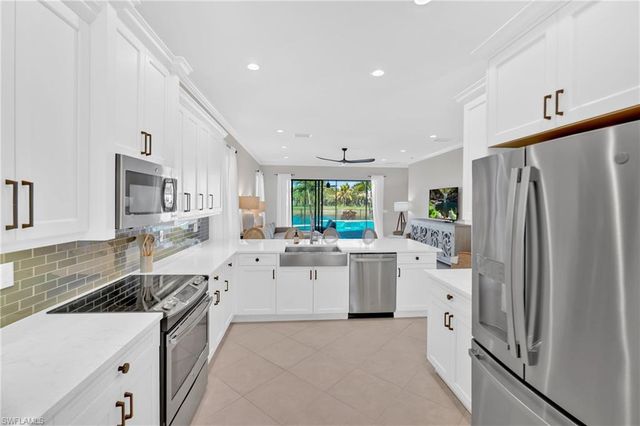 11579 Meadowrun CIR, Fort Myers, FL 33913