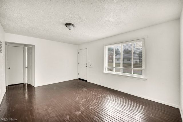 4356 E 141st Street, Cleveland, OH 44128