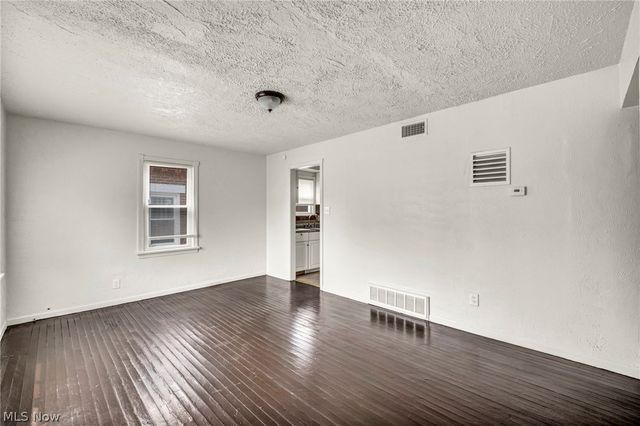 4356 E 141st Street, Cleveland, OH 44128