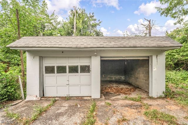4356 E 141st Street, Cleveland, OH 44128