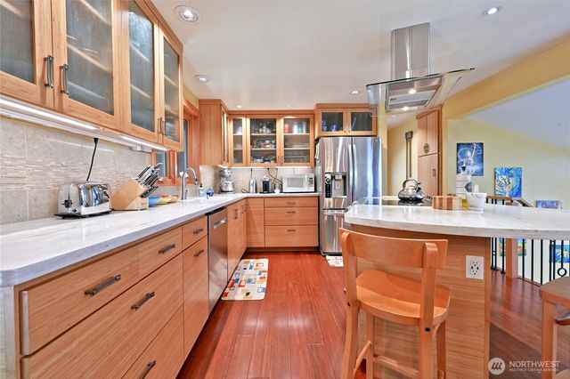 32206 7th Avenue SW, Federal Way, WA 98023