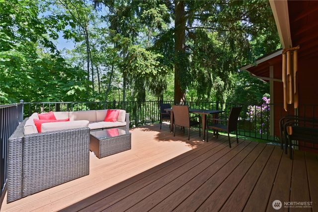 32206 7th Avenue SW, Federal Way, WA 98023