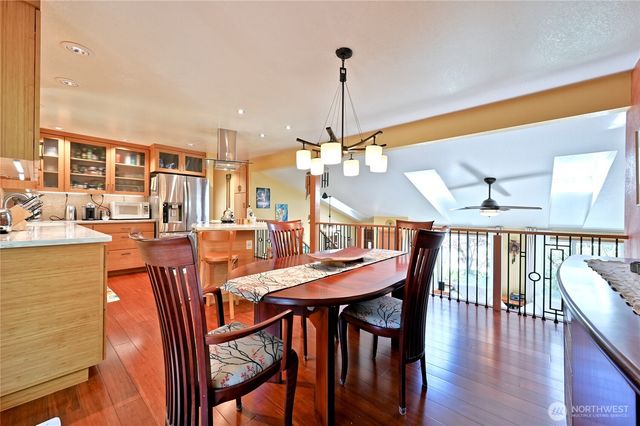 32206 7th Avenue SW, Federal Way, WA 98023