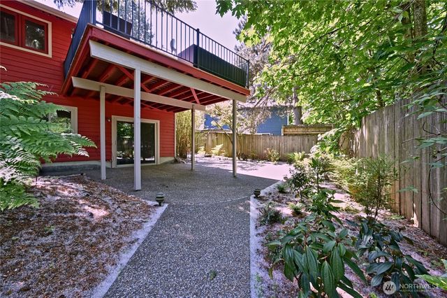 32206 7th Avenue SW, Federal Way, WA 98023
