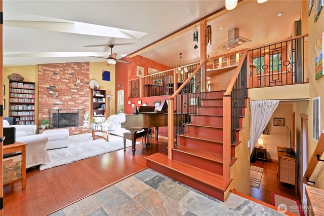 32206 7th Avenue SW, Federal Way, WA 98023