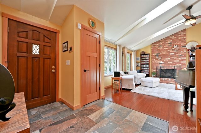 32206 7th Avenue SW, Federal Way, WA 98023