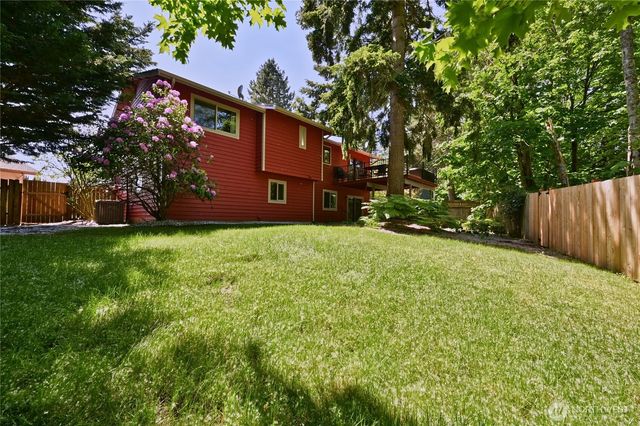 32206 7th Avenue SW, Federal Way, WA 98023