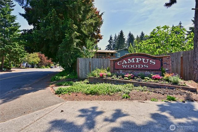 32206 7th Avenue SW, Federal Way, WA 98023