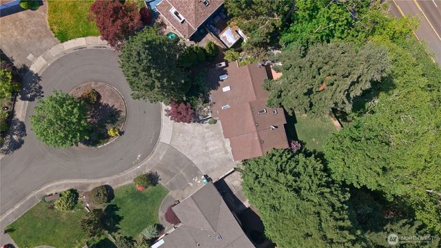 32206 7th Avenue SW, Federal Way, WA 98023