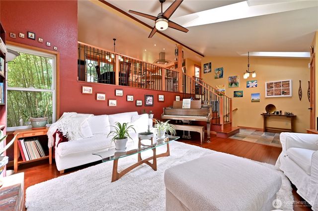 32206 7th Avenue SW, Federal Way, WA 98023