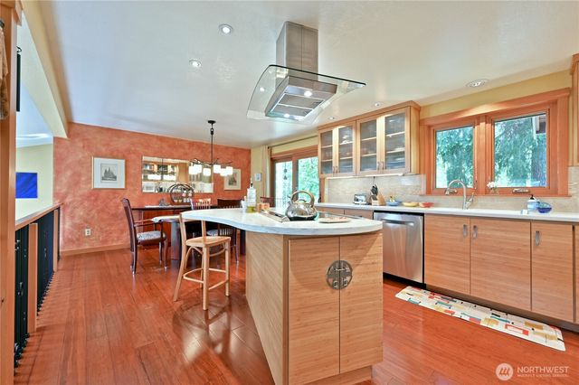 32206 7th Avenue SW, Federal Way, WA 98023