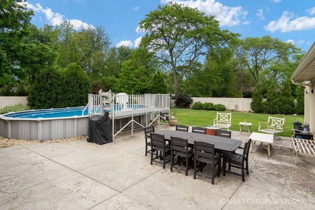 526 72nd Street, Darien, IL 60561