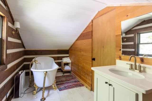 652 Northup Rd, Portland, TN 37148