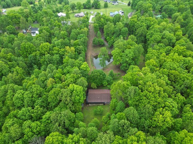 652 Northup Rd, Portland, TN 37148