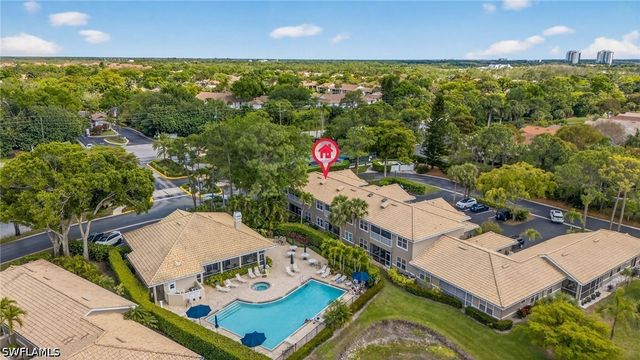 290 Emerald Bay CIR L7, Naples, FL 34110