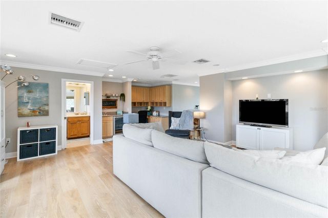 8843 17TH AVENUE CIRCLE NW, Bradenton, FL 34209