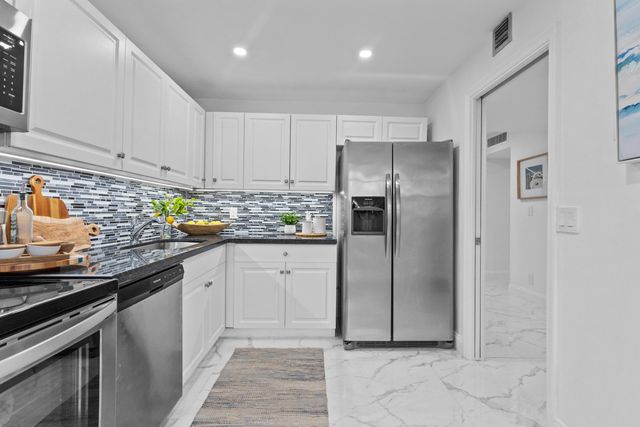 3051 S Palm Aire Drive 109, Pompano Beach, FL 33069