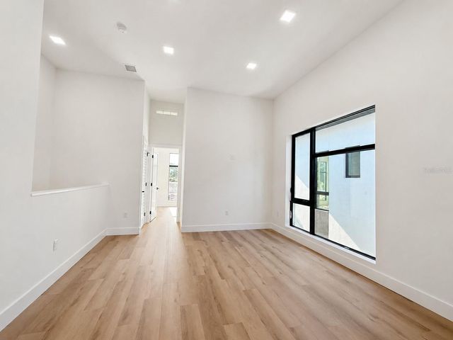 106 36th St N 1ST AVENUE N 3D, St Petersburg, FL 33713