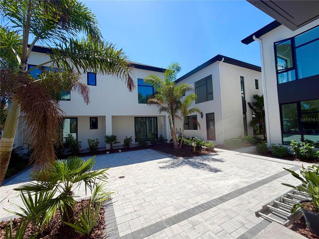 106 36th St N 1ST AVENUE N 3D, St Petersburg, FL 33713