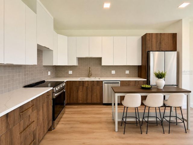 106 36th St N 1ST AVENUE N 3D, St Petersburg, FL 33713