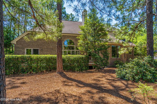 11 Squires Lane, Pinehurst, NC 28374