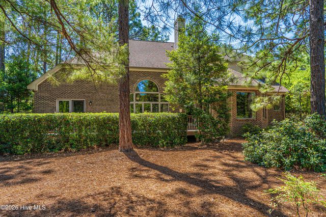 11 Squires Lane, Pinehurst, NC 28374