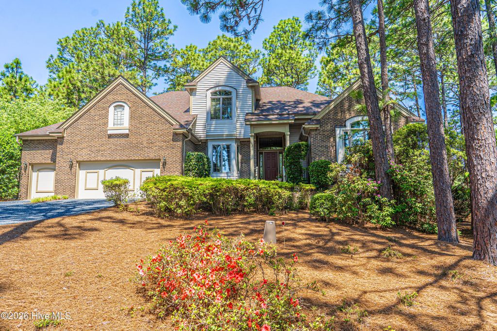 11 Squires Lane, Pinehurst, NC 28374
