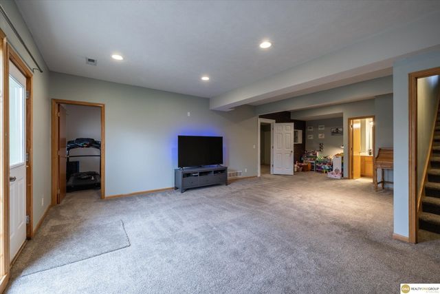 13478 Camden Avenue, Omaha, NE 68164