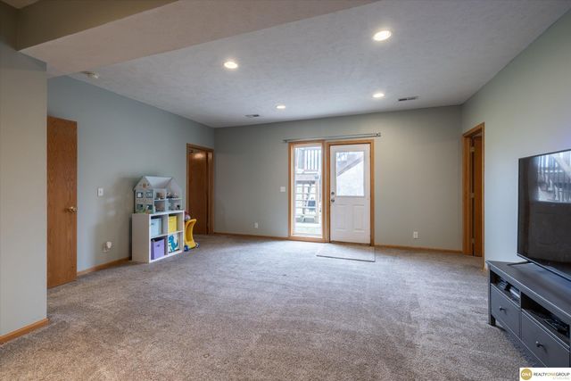 13478 Camden Avenue, Omaha, NE 68164