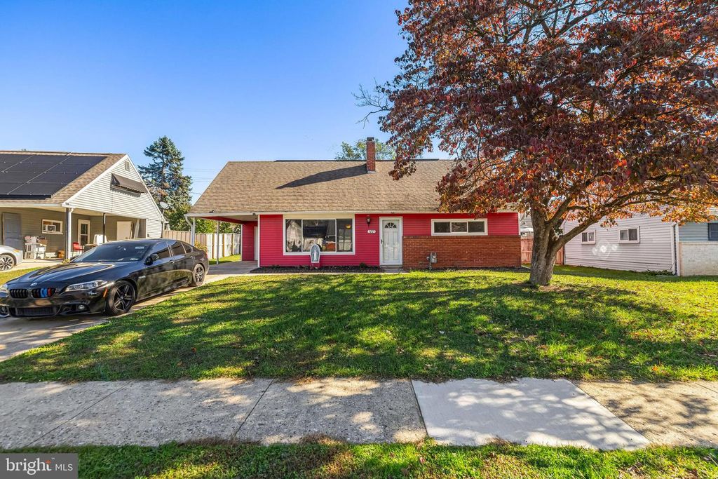 1221 CONTINENTAL RD, York, PA 17404