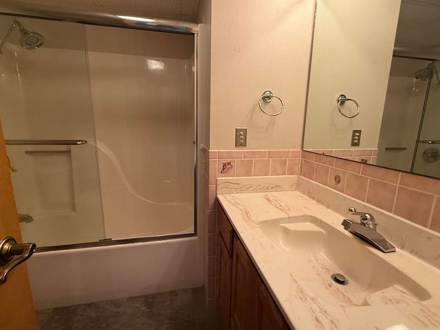 319 Snead Dr., Fairfield Bay, AR 72088