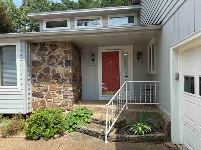 319 Snead Dr., Fairfield Bay, AR 72088