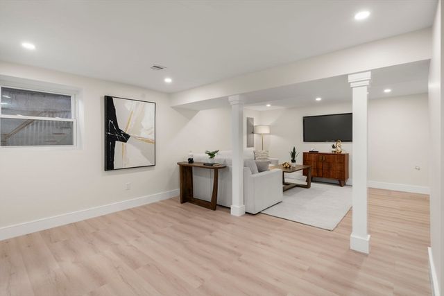 24 Morton St 1, Watertown, MA 02472