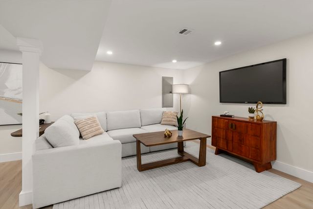 24 Morton St 1, Watertown, MA 02472