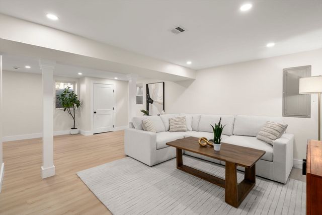 24 Morton St 1, Watertown, MA 02472