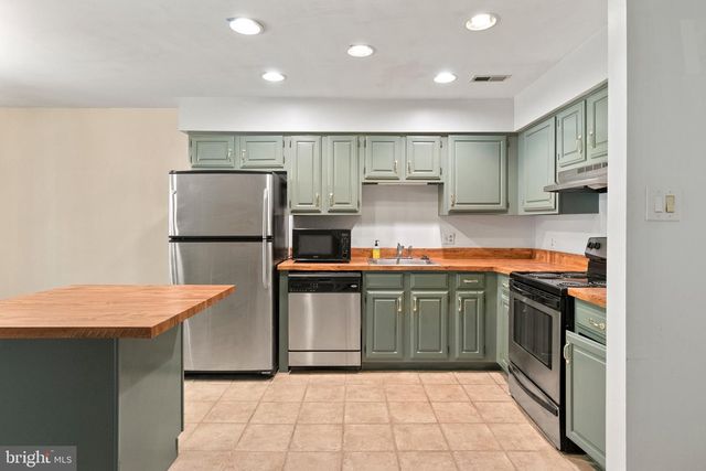 89 BRIDGEWATER DR, Marlton, NJ 08053