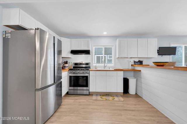 375 E Barnegat Avenue, Bayville, NJ 08721