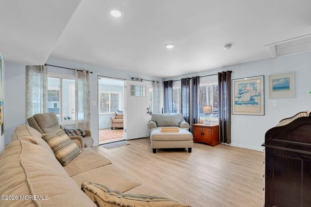 375 E Barnegat Avenue, Bayville, NJ 08721