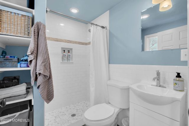 375 E Barnegat Avenue, Bayville, NJ 08721