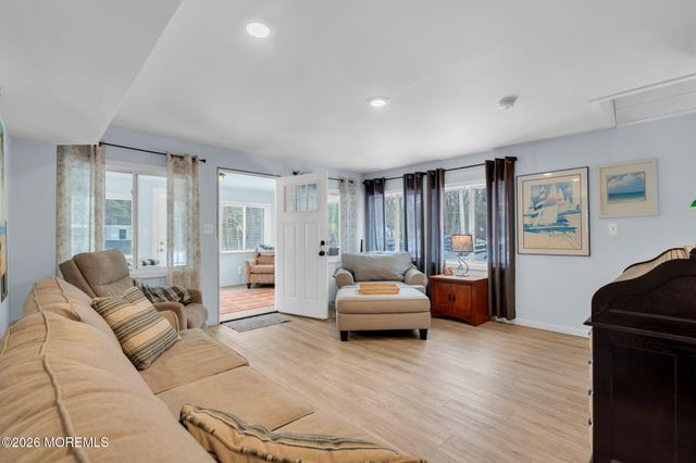 375 E Barnegat Avenue, Bayville, NJ 08721