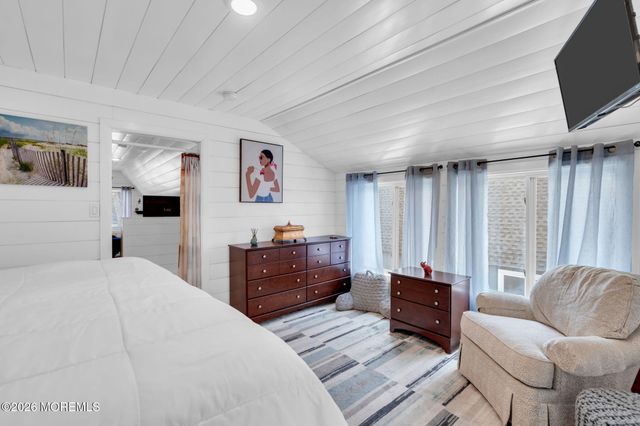 375 E Barnegat Avenue, Bayville, NJ 08721