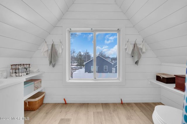 375 E Barnegat Avenue, Bayville, NJ 08721